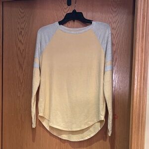 SO, juniors small long sleeve crew neck shirt, yellow